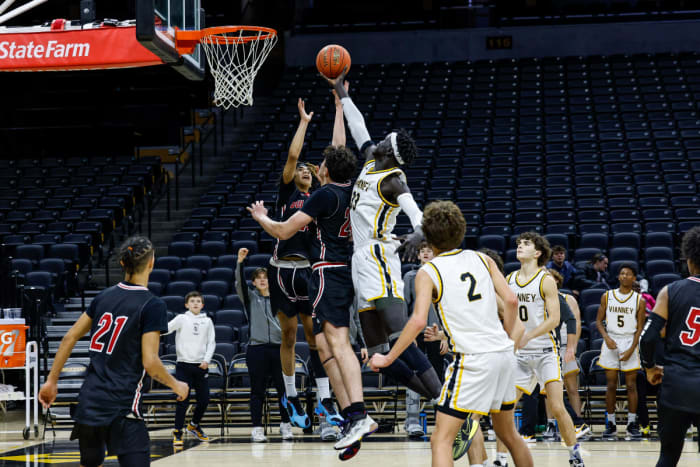 Vianney Springfield Central Missouri boys basketball Dec 9 2023 Nate Latsch-19